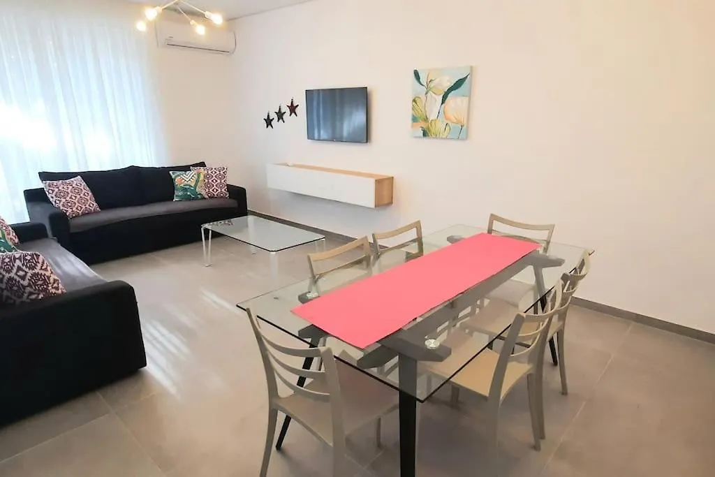 Comfortable Apartment-San Pietro Resort, Δυρράχιο 0*,  Αλβανία